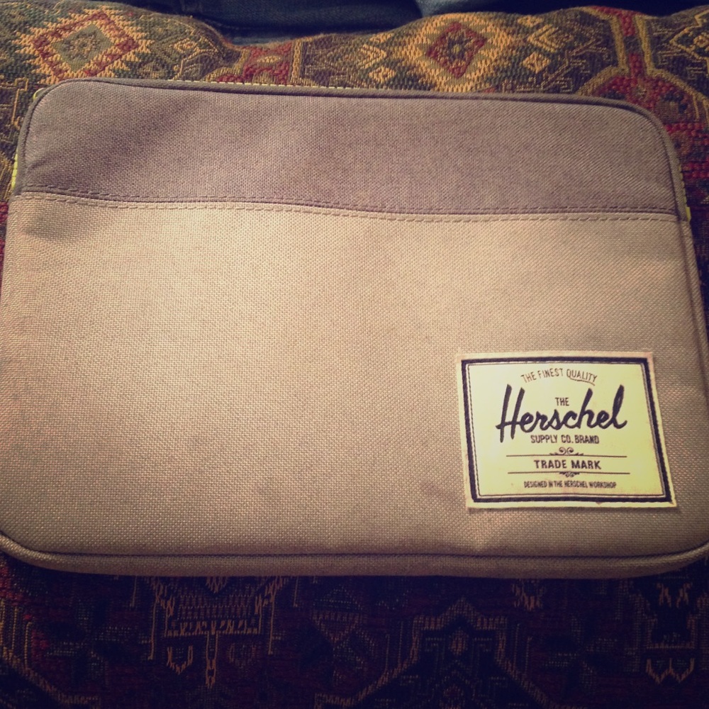 Herschel iPad Pro case